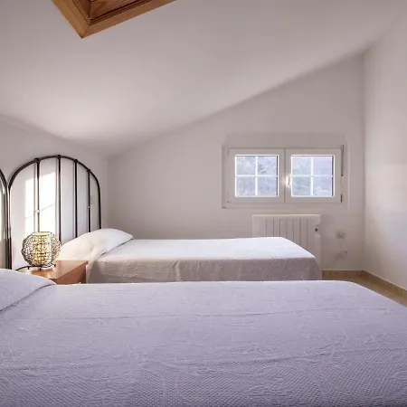 Tatil Evi Stunning Holiday In Cutiellos With Garden Belmonte De Miranda