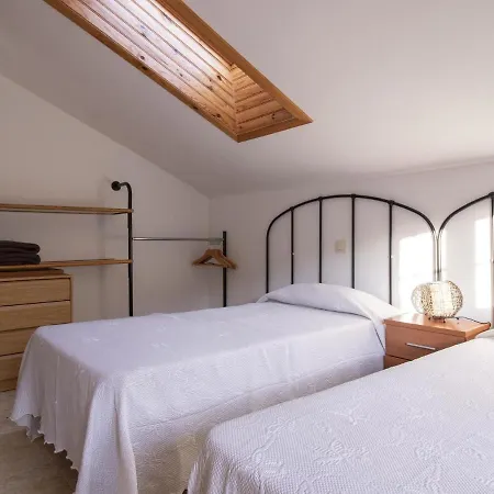 Stunning Holiday In Cutiellos With Garden Tatil Evi