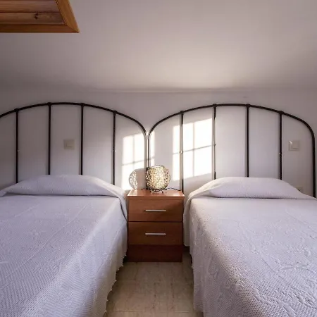 Tatil Evi Stunning Holiday In Cutiellos With Garden