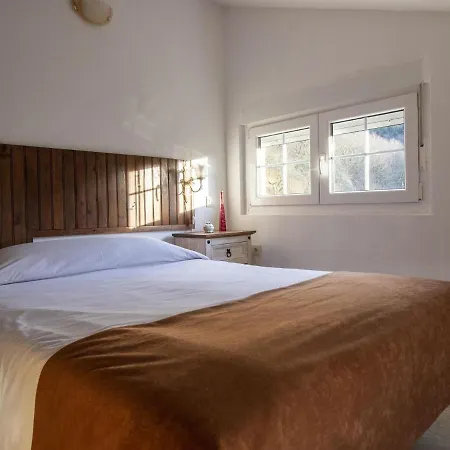 Stunning Holiday In Cutiellos With Garden
